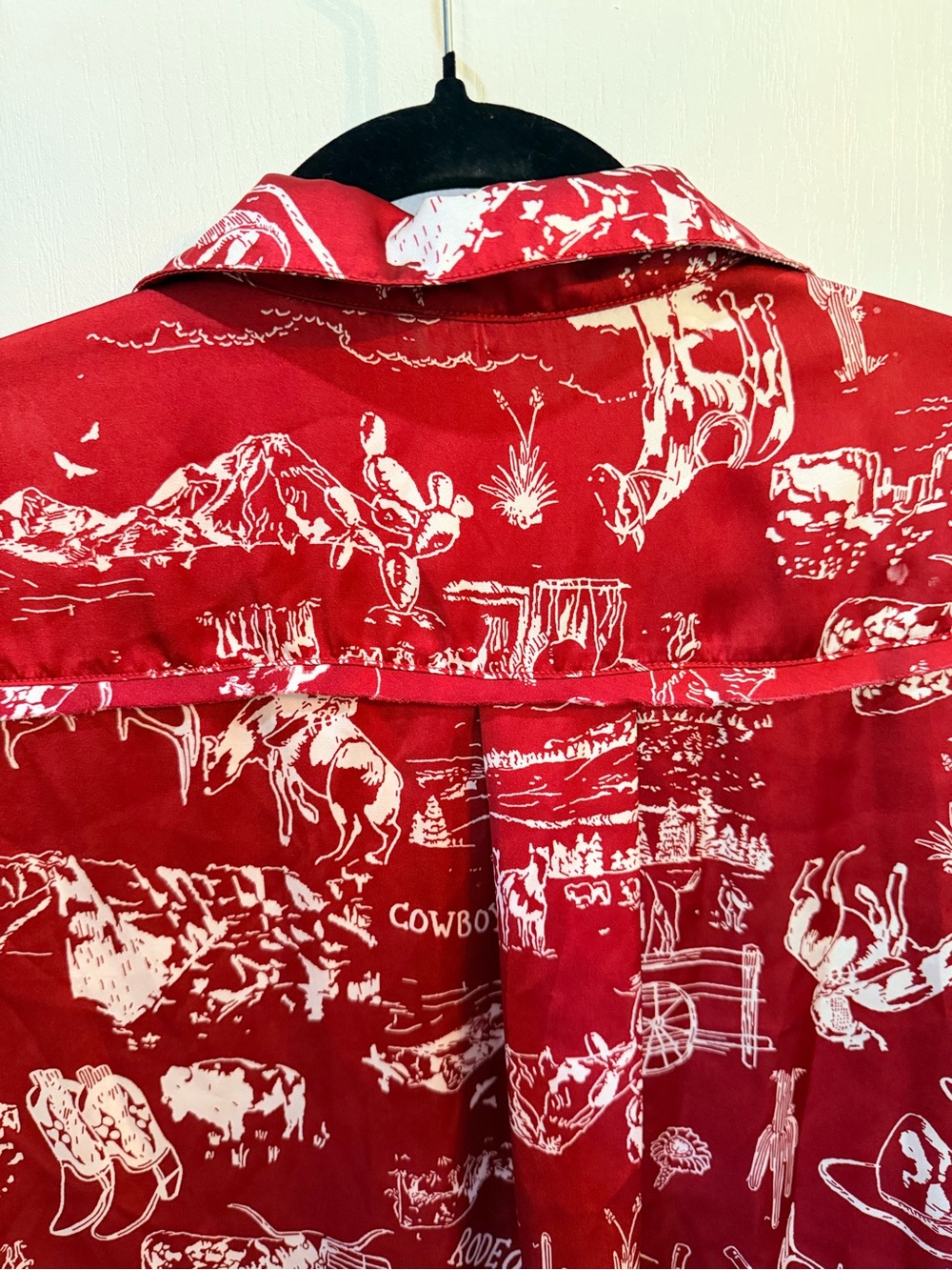 Vintage Red Western Print Button-Up Shirt Oversized with flaws - Picture 7 of 9